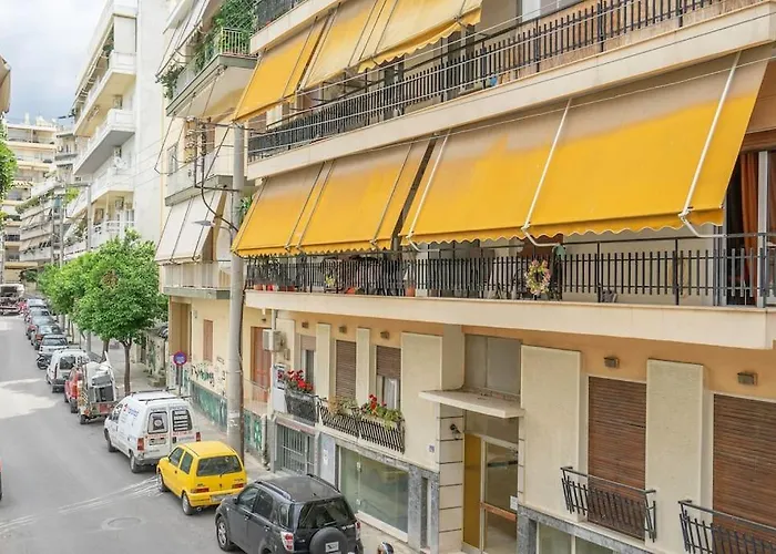 Spacious Apt Close To Metro