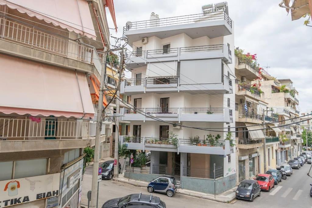 Spacious Close To Metro